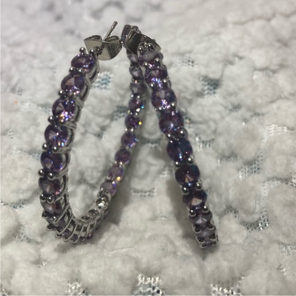 AAA Simulated Purple Diamond Inside Out Earrings in Silvertone. NIB - Picture 9 of 11